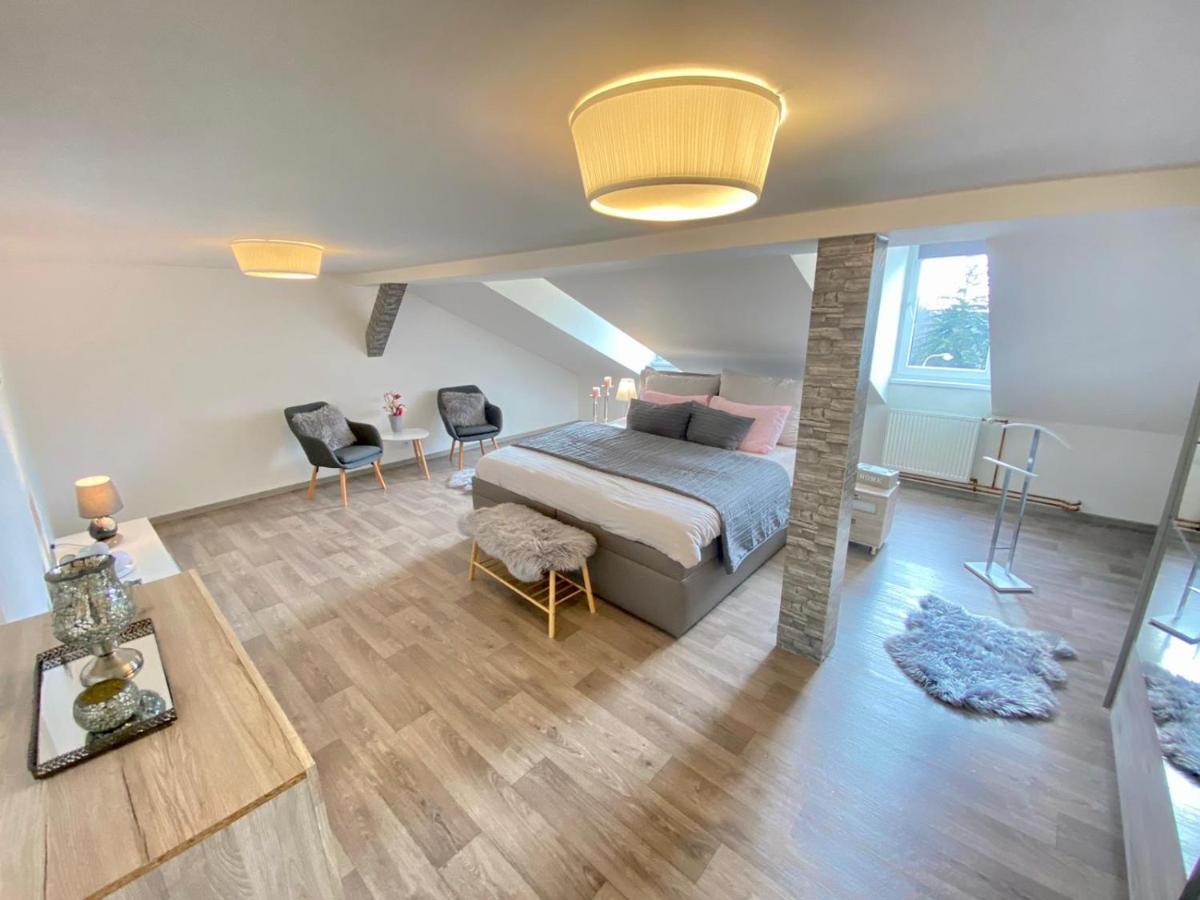マリアーンスケー・ラーズニェLili Apartmanアパートメント エクステリア 写真