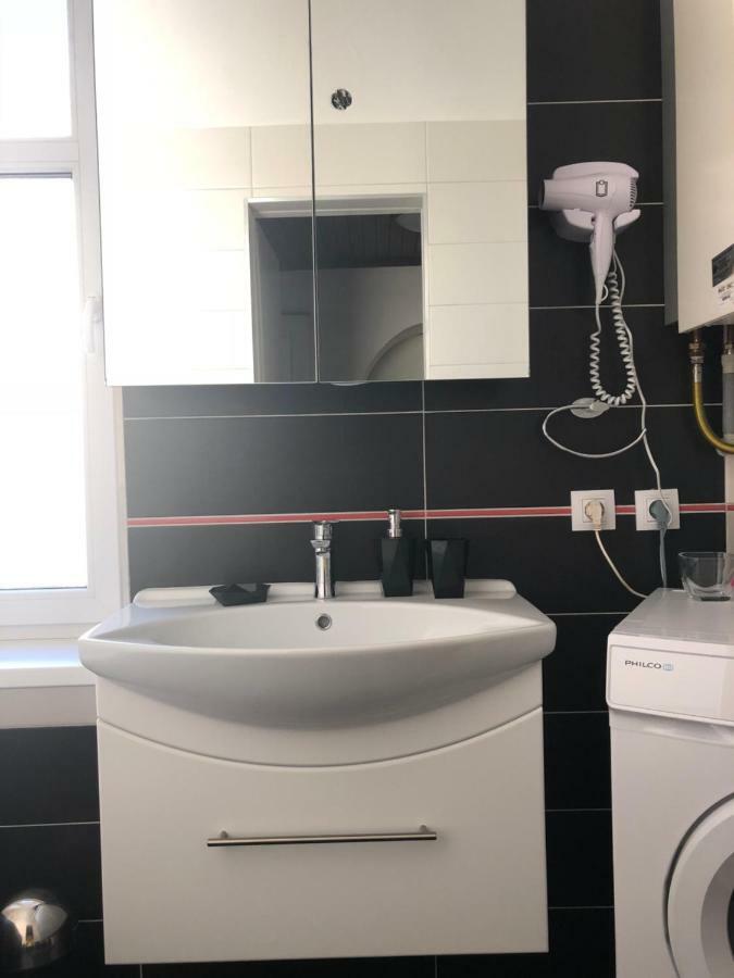 マリアーンスケー・ラーズニェLili Apartmanアパートメント エクステリア 写真
